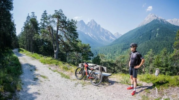 Mountain bike túra a Dolomitokban